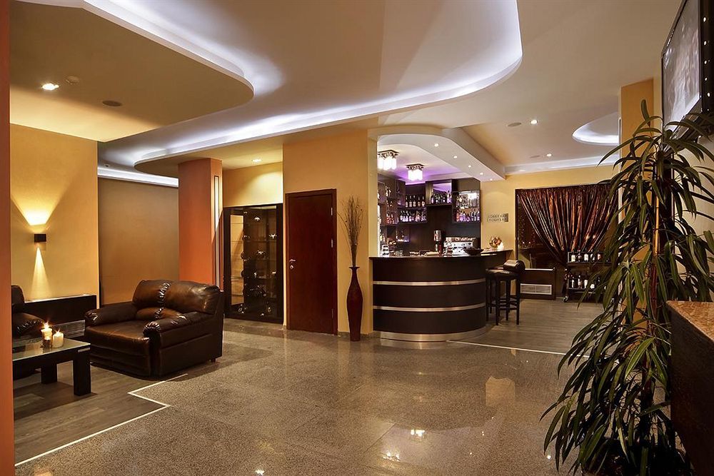 Hotel Avenue By Hmg-free Parking-free Wi-fi 3*