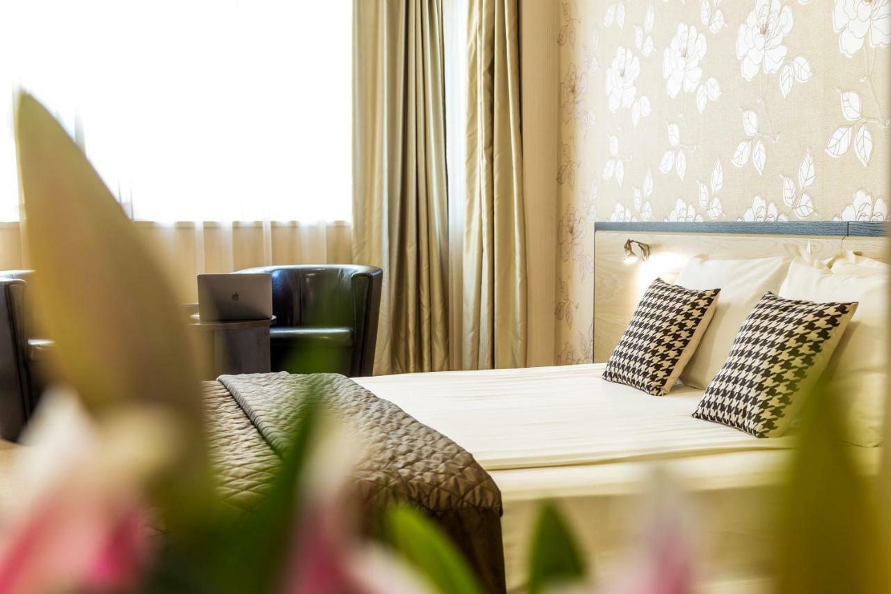 Hotel Avenue By Hmg-free Parking-free Wi-fi Sofia