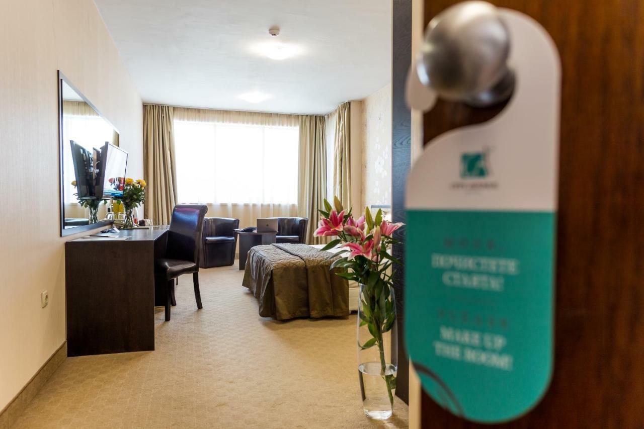 Hotel Avenue By Hmg-free Parking-free Wi-fi 3*