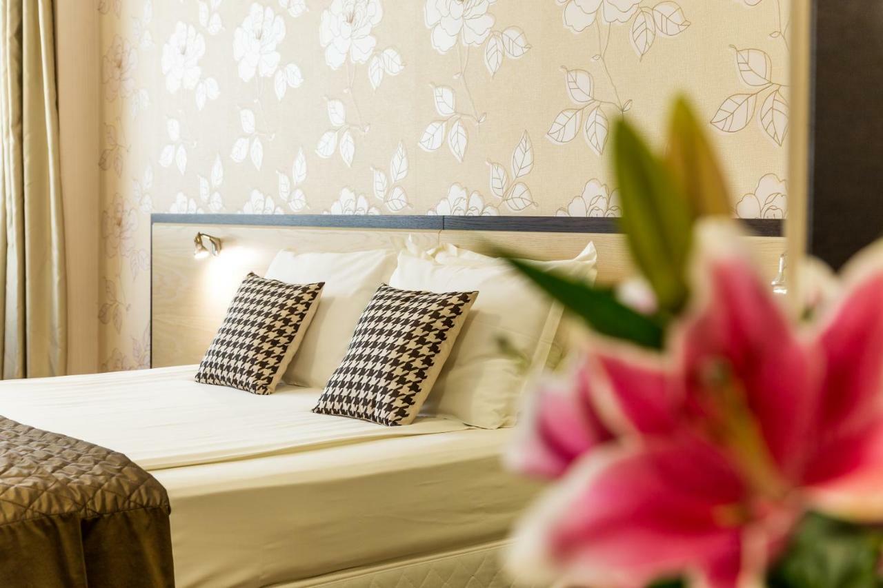 Hotel Avenue By Hmg-free Parking-free Wi-fi Sofia