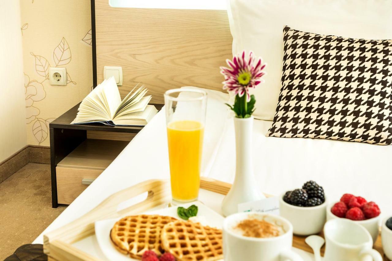 Hotel Avenue By Hmg-free Parking-free Wi-fi 3*